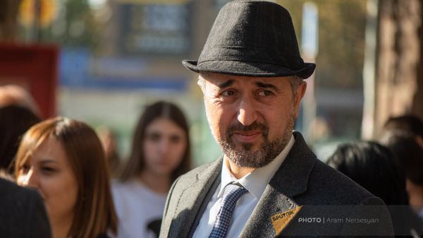 Արա Խզմալյան - Sputnik Արմենիա