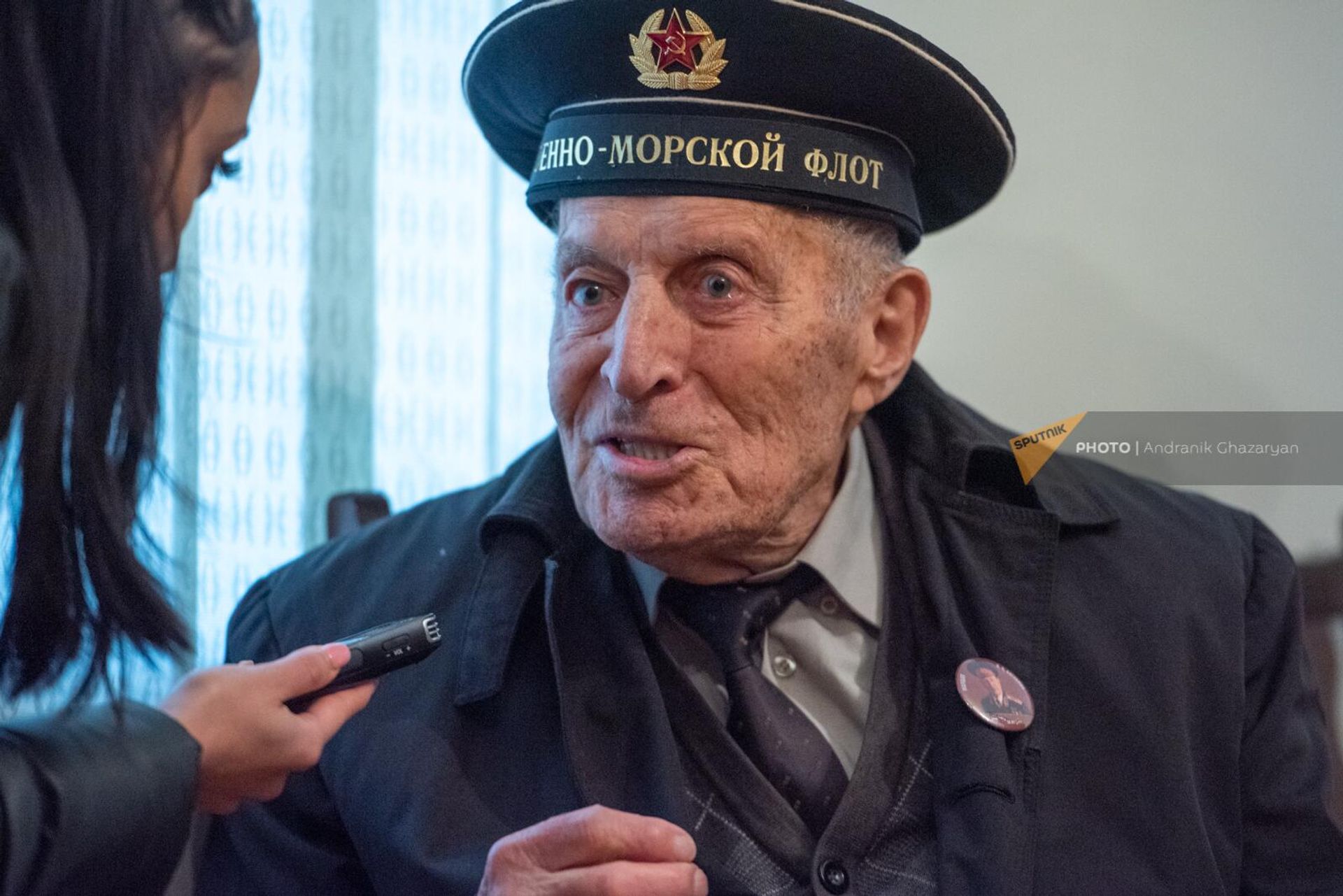 Ветеран ВОВ Нерсес Симонян во время церемонии открытия доски с переименованием и присвоением имени маршала Баграмяна Объединению ветеранов Армении (6 декабря 2022). Еревaн - Sputnik Արմենիա, 1920, 06.05.2025