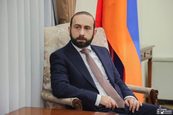 Արարատ Միրզոյան - Sputnik Արմենիա