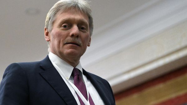 Пресс-секретарь президента РФ Дмитрий Песков после заседания Высшего Евразийского экономического совета (ВЕЭС) на саммите стран - участниц Евразийского экономического союза (ЕАЭС) (9 декабря 2022). Бишкек - Sputnik Армения