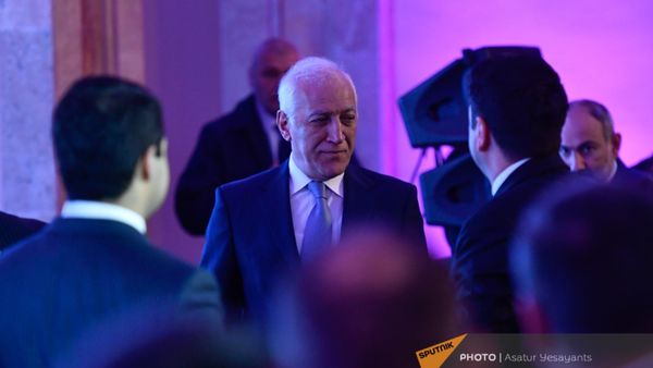 Президент Ваагн Хачатурян на третьем глобальном форуме против преступления геноцида (12 декабря 2022). Еревaн - Sputnik Армения