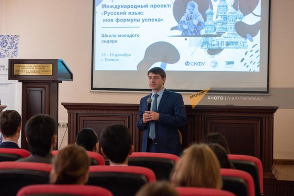 Հյուսիսկովկասյան դաշնային համալսարանի ռեկտոր Դմիտրի Բեսպալովը - Sputnik Արմենիա