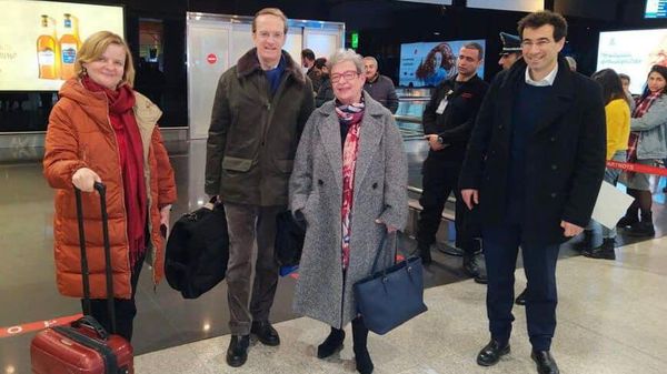 Заместитель генерального секретаря ЕЭС по общей политике безопасности и обороны и кризисному реагированию Чарльз Фрайс прибыл в Армению для политических консультаций (16 декабря 2022). Еревaн - Sputnik Армения