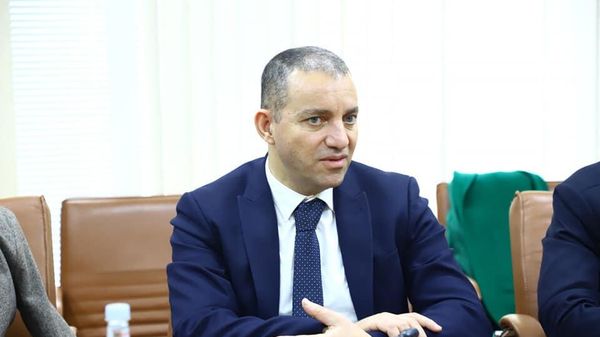 Министр Ваан Керобян принял членов Армянского национального комитета Международной торговой палаты во главе с генеральным секретарем комитета Раффи Семерджяном (17 декабря 2022). Ереван - Sputnik Армения