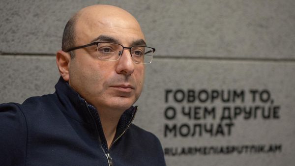 Политолог Ваге Ованнисян в гостях радио Sputnik - Sputnik Армения