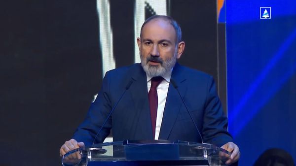 Премьер-министр Никол Пашинян на конкурсе Герой нашего времени (28 декабря 2022). Еревaн - Sputnik Армения