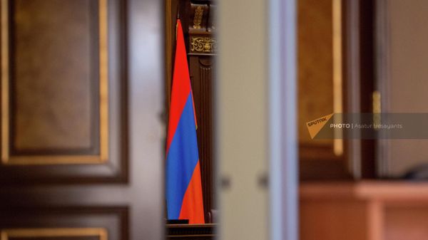 Եթե ինքնիշխանություն չկա, «իշխանությունների» կողմից ընդունված օրենքները չեն կարող գործել    - Sputnik Արմենիա