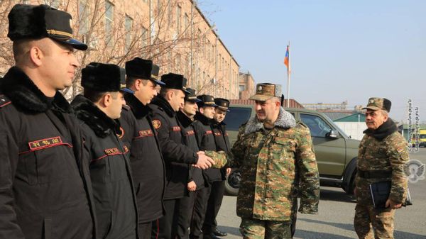 Начальник Генштаба ВС РА Эдвард Асрян посетил Республиканский сборный пункт в преддверии зимнего призыва (4 января 2023). Еревaн - Sputnik Армения