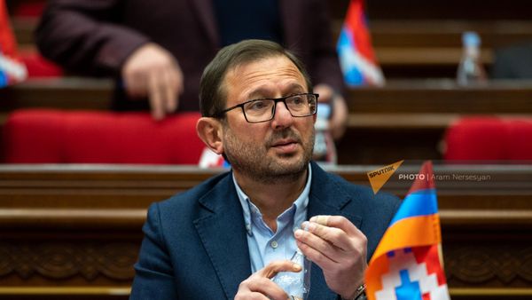 Гегам Манукян на первом заседании пятой сессии НС (16 января 2023). Еревaн - Sputnik Армения