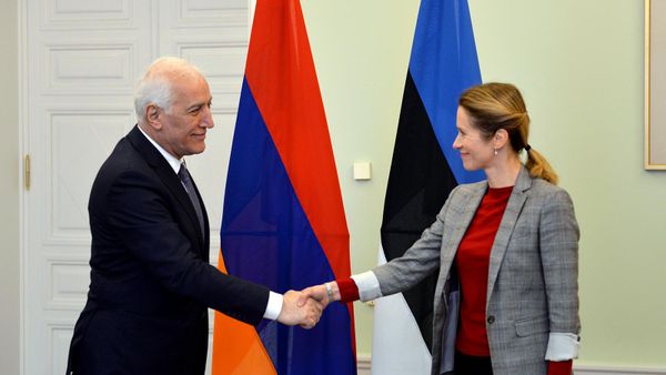  Վահագն Խաչատուրյանն ու Կայա Կալասը - Sputnik Արմենիա