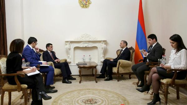 Секретарь Совбеза Армен Григорян принял министра иностранных дел НКР Сергея Казаряна (16 января 2023). Еревaн - Sputnik Армения