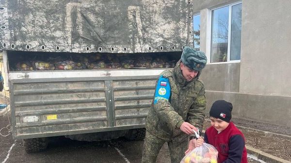 Военнослужащие российского миротворческого контингента в Нагорном Карабахе - Sputnik Армения