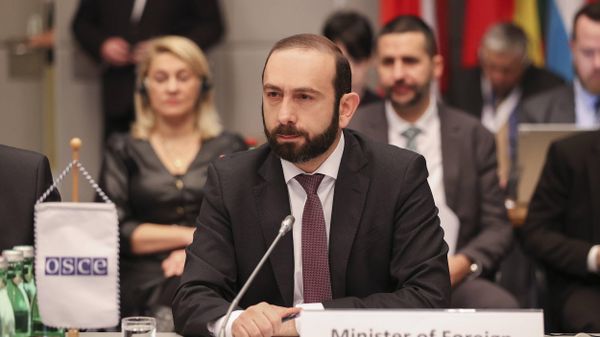 Արարատ Միրզոյան - Sputnik Արմենիա