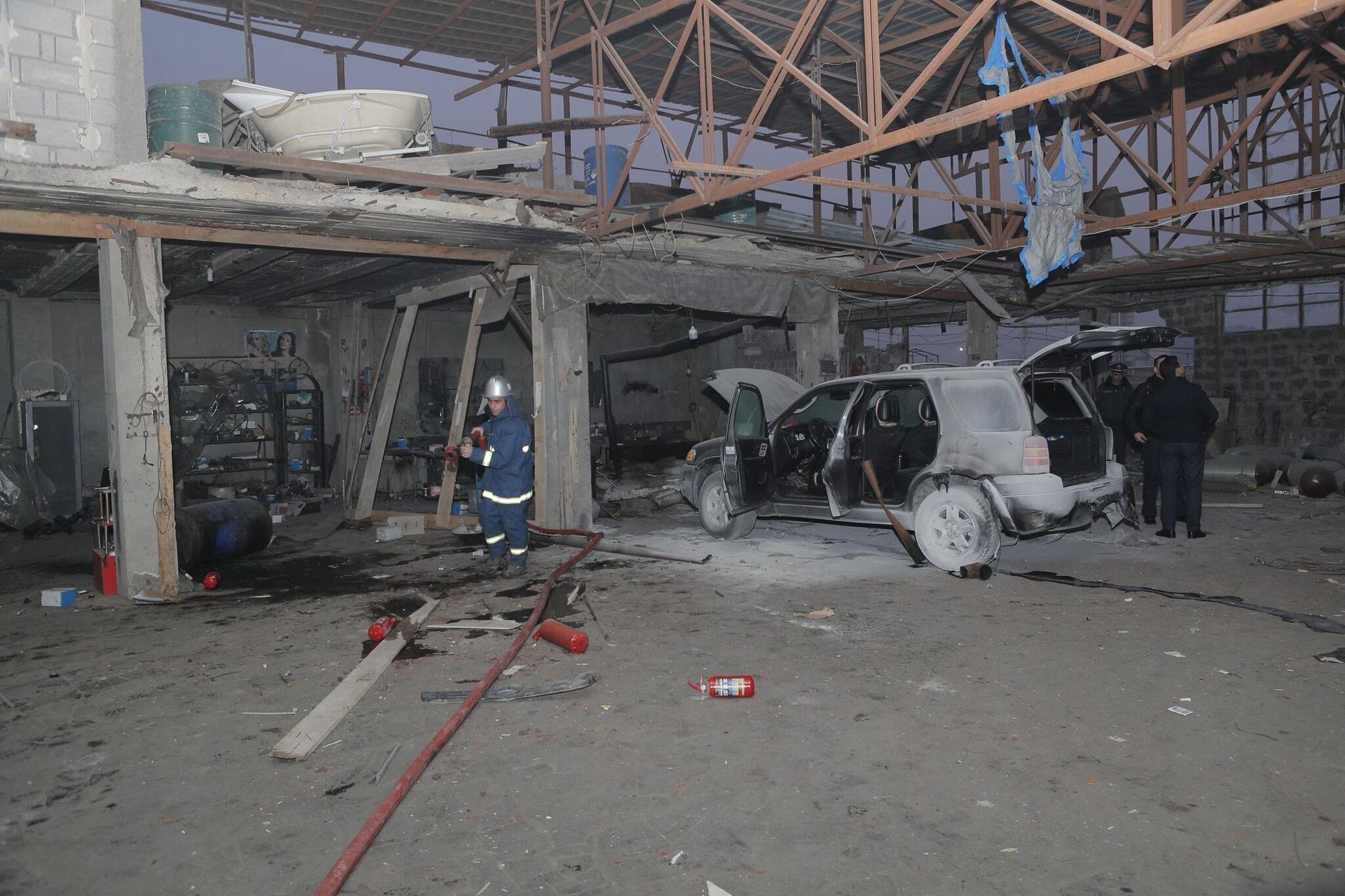 Разрушения после взрыва газового баллона в автомастерской села Зовуни (17 января 2023). Котайк - Sputnik Արմենիա, 1920, 17.01.2023