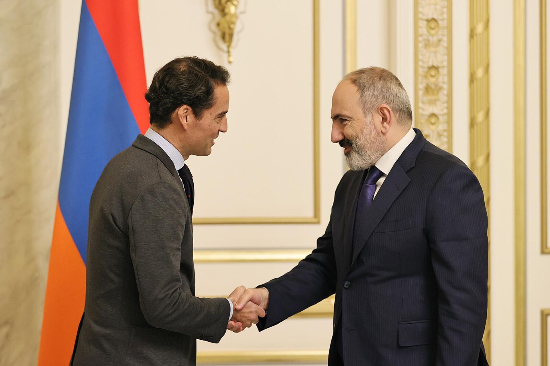 Премьер-министр Никол Пашинян принял специального представителя генерального секретаря НАТО на Кавказе и в Центральной Азии Хавьера Коломину Пирис (18 января 2023). Еревaн - Sputnik Արմենիա, 1920, 18.01.2023