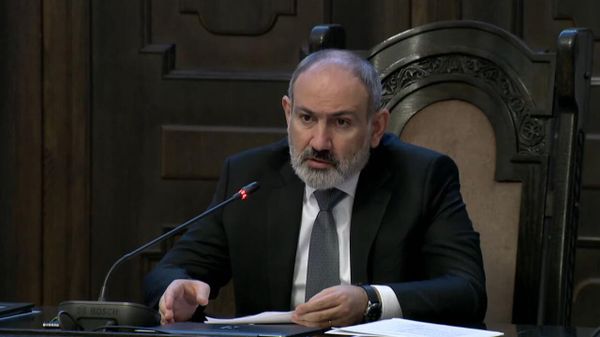 Премьер-министр Никол Пашинян на экстренном заседании правительства в связи с пожаром в воинской части и гибелью 15 солдат (19 января 2023). Ереван - Sputnik Армения