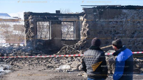 Сгоревшая воинская часть в селе Азат. где погибли 15 солдат (19 января 2023). Гегаркуник - Sputnik Армения