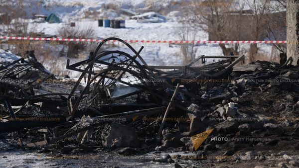 Сгоревшая воинская часть в селе Азат. где погибли 15 солдат (19 января 2023). Гегаркуник - Sputnik Армения
