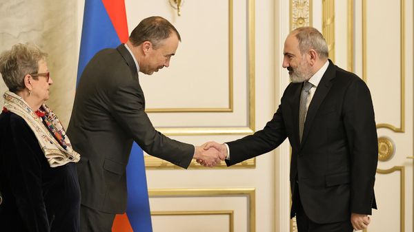 Премьер-министр Никол Пашинян принял специального представителя ЕС по Южному Кавказу и кризису в Грузии Тойво Клаара (23 января 2023). Ереван - Sputnik Армения