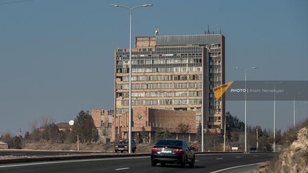 Бывшее здание Министерства обороны Армении - Sputnik Армения