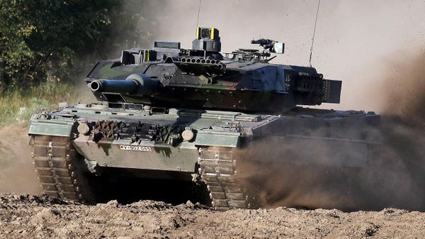 Демонстрация танка Leopard 2 немецким бундесвером в Мюнстере (28 сентября 2011). Германия - Sputnik Армения