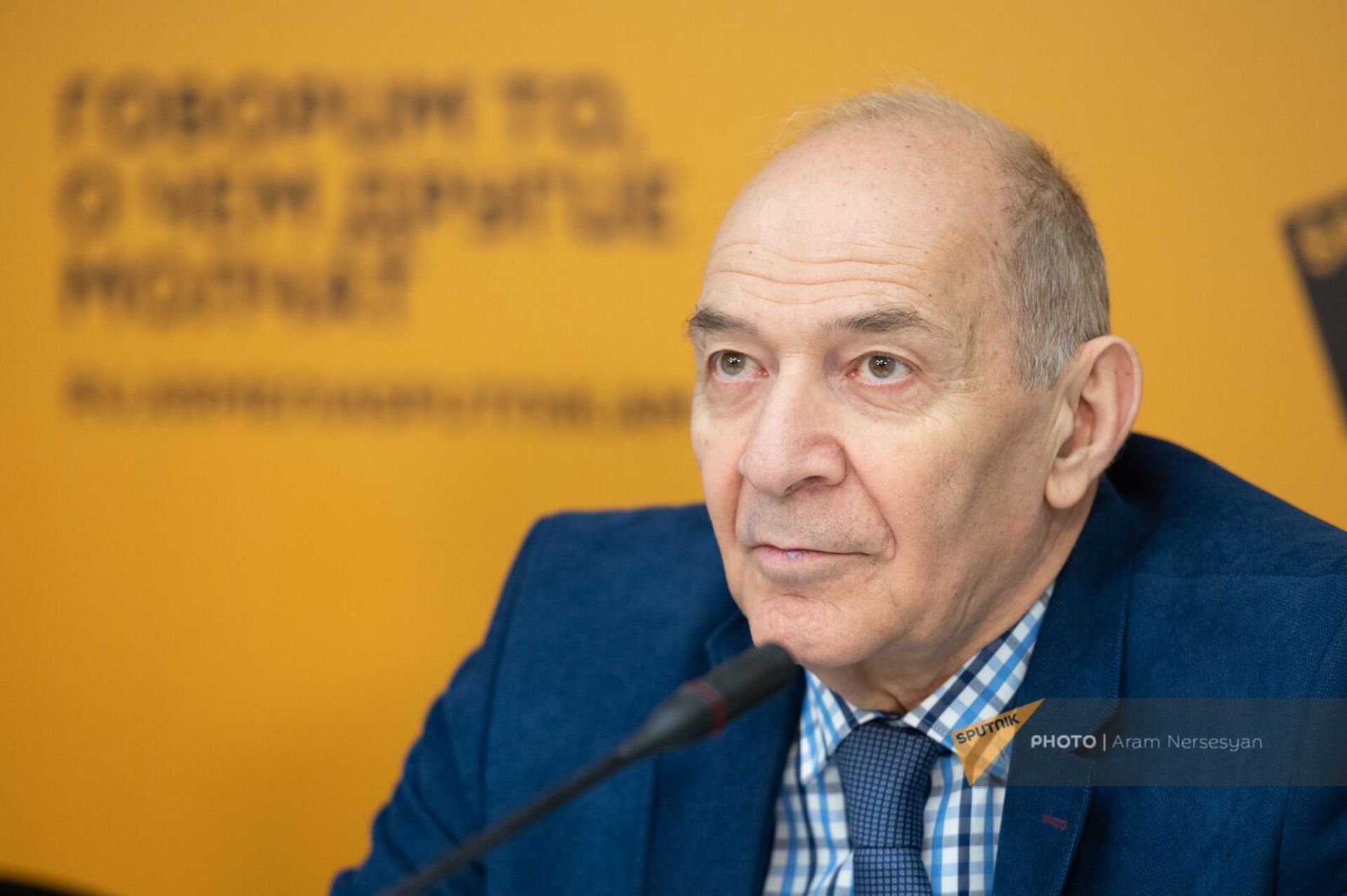 Геворг Погосян во время видеомоста Москва - Бишкек – Минск – Ереван на тему: Аналитическое сотрудничество славянских университетов в контексте развития евразийской интеграции (27 января 2023). Еревaн - Sputnik Արմենիա, 1920, 27.01.2023