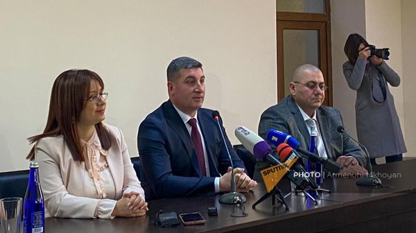 Գնել Սանոսյանը ներկայացրեց Շիրակի նոր մարզպետին - Sputnik Արմենիա