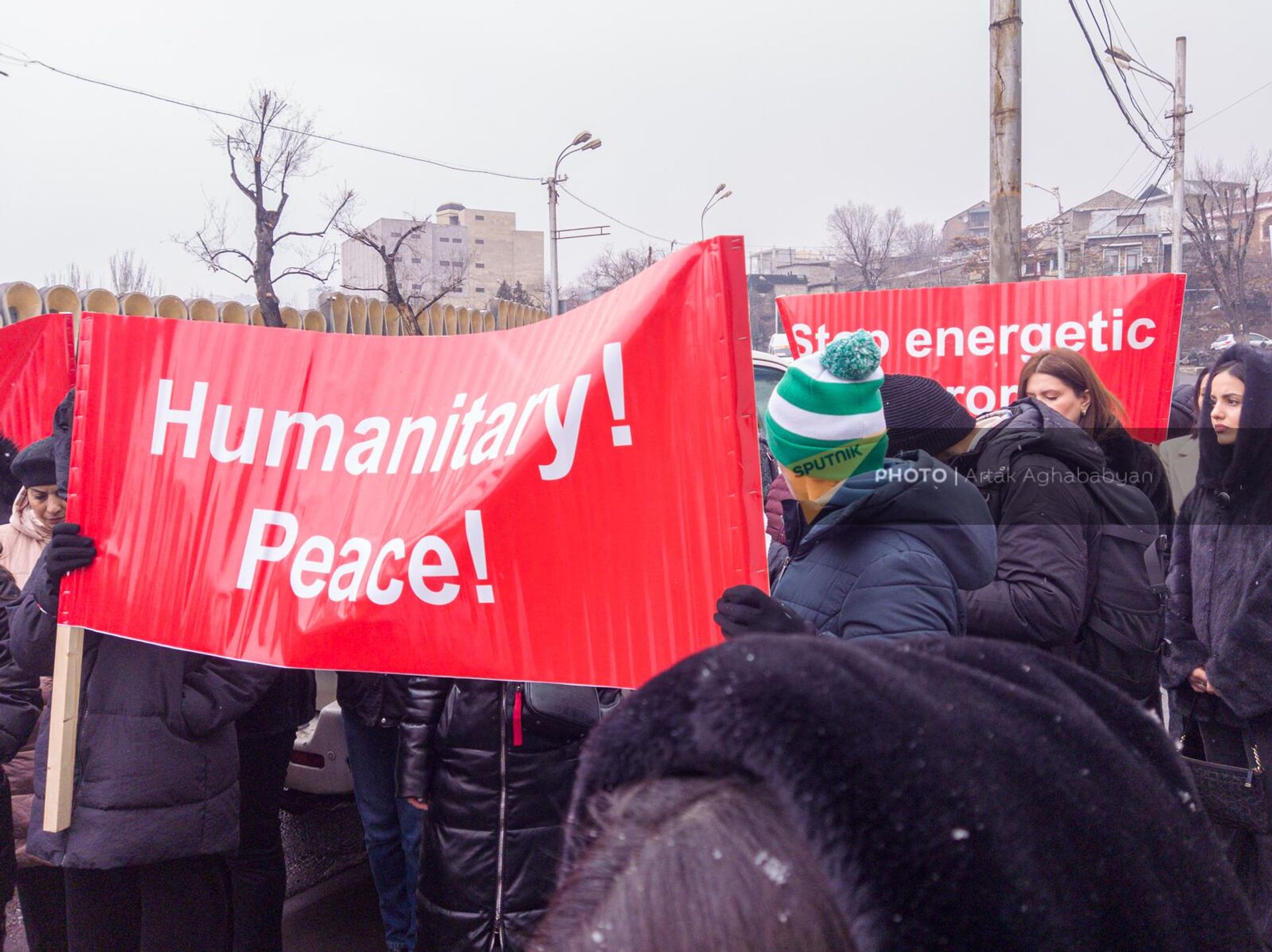Женщины из Арцаха проводят мирную акцию у здания ЕС и передают письмо арцахских матерей председателю Еврокомиссии (1 февраля 2023). Еревaн - Sputnik Արմենիա, 1920, 01.02.2023