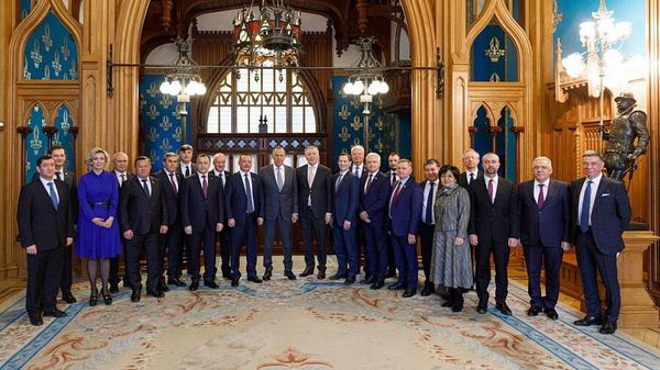 Встреча Министра иностранных дел России Сергея Лаврова с председателями комитетов (комиссий) парламентов государств-членов ОДКБ (1 февраля 2023). Москвa - Sputnik Армения