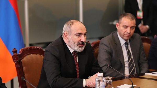 Премьер-министры Армении и России Никол Пашинян и Михаил Мишустин на встрече в рамках прошедшего в Алматы заседания Евразийского межправительственного совета (2 февраля 2023). Казахстан - Sputnik Армения