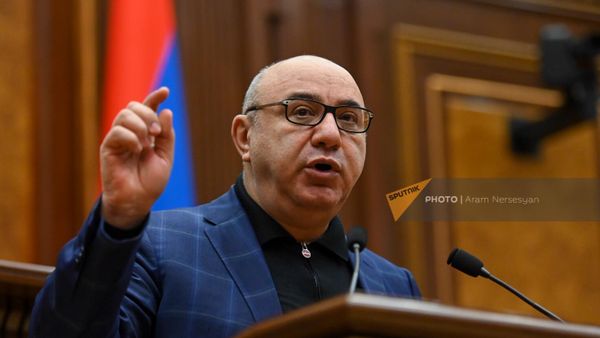 Парламентские слушания по представленному фракцией Армения проекту заявления НС “О закрытии Азербайджаном Лачинского коридора” (3 февраля 2023). Еревaн - Sputnik Армения