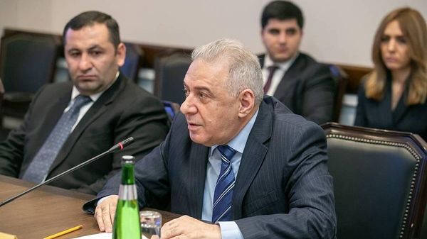 Чрезвычайный и полномочный посол Армении в России Вагаршак Арутюнян встретился с губернатором Волгоградской области Андреем Бочаровым (3 февраля 2023). Волгоград - Sputnik Армения