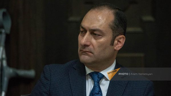 Министр юстиции Армении Артак Зейналян на заседании правительства (17 мая 2018). Еревaн Министр юстиции Армении Артак Зейналян на заседании правительства (17 мая 2018). Еревaн - Sputnik Армения