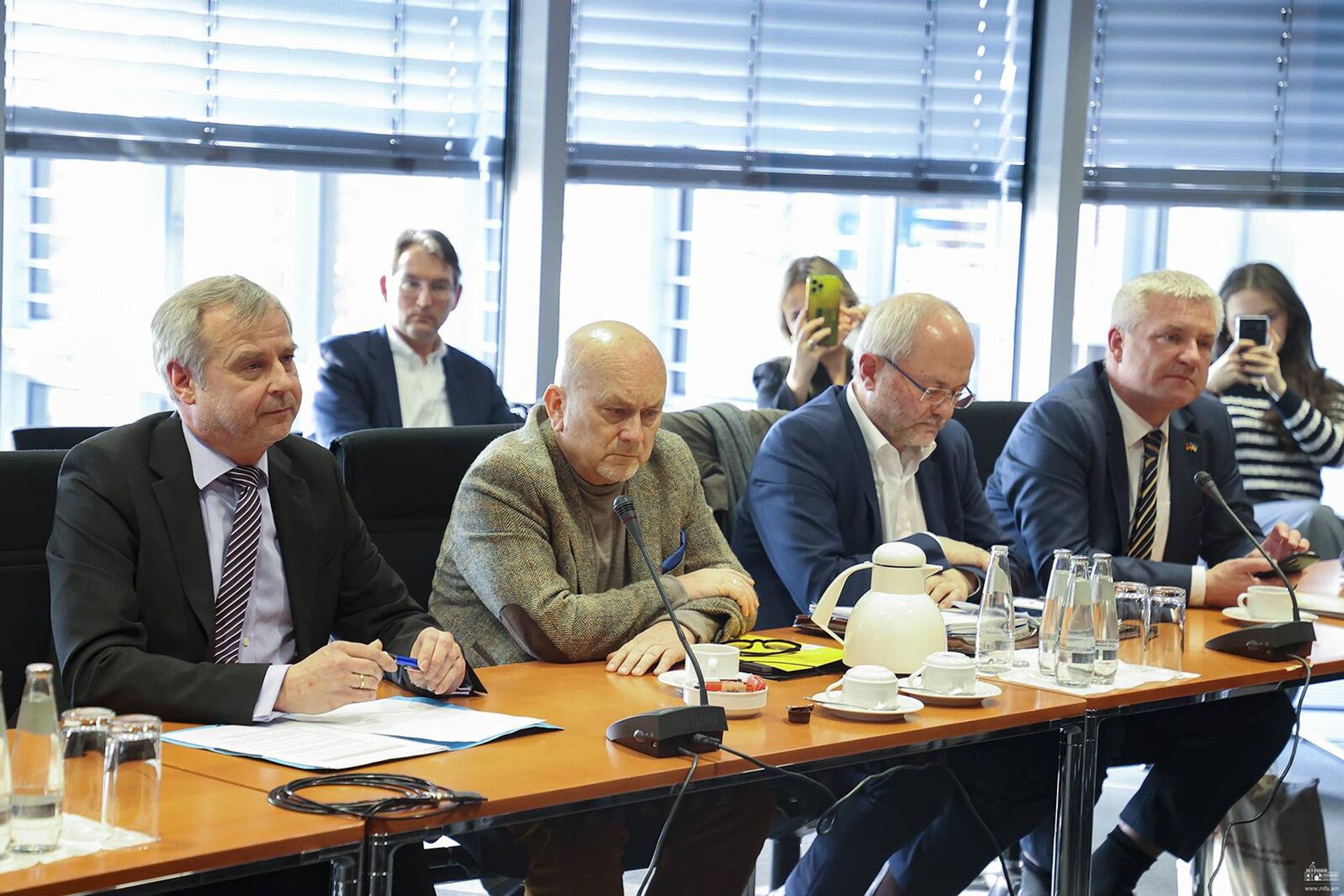 Министр иностранных дел Армении Арарат Мирзоян встретился с старшими депутатами постоянных комиссий бундестага ФРГ (7 февраля 2023). Берлин Министр иностранных дел Армении Арарат Мирзоян встретился с старшими депутатами постоянных комиссий бундестага ФРГ (7 февраля 2023). Берлин - Sputnik Армения, 1920, 07.02.2023
