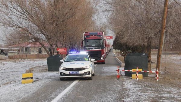 Армения отправила гуманитарную помощь пострадавшим от землетрясения в Турции - Sputnik Армения