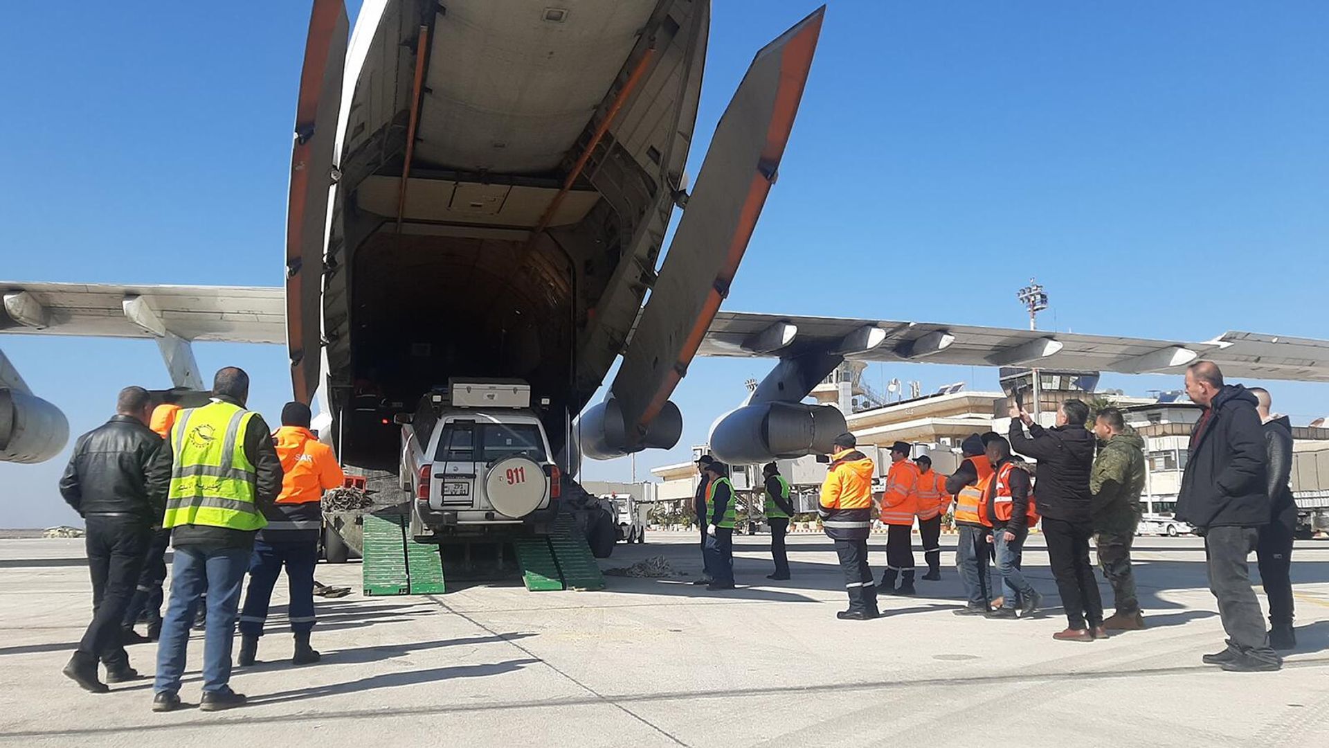 Փրկարարները Հալեպից վերադառնում են Հայաստան Փրկարարները Հալեպից վերադառնում են Հայաստան - Sputnik Արմենիա, 1920, 14.02.2023