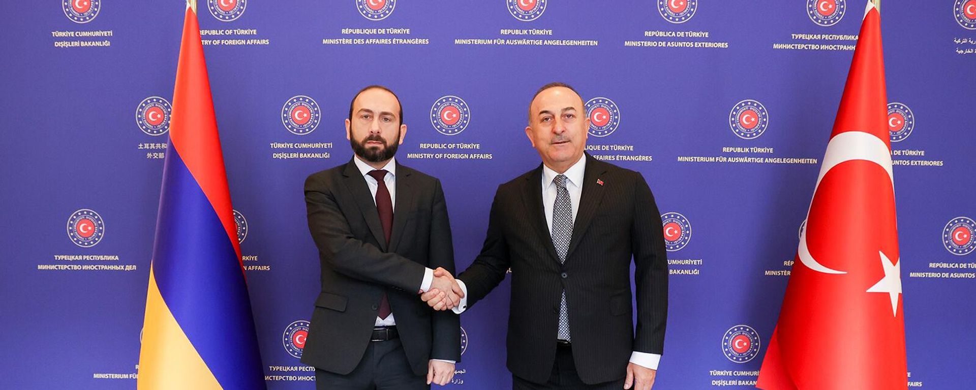 Արարատ Միրզոյանն ու Մևլյութ Չավուշօղլուն  - Sputnik Արմենիա, 1920, 16.02.2023
