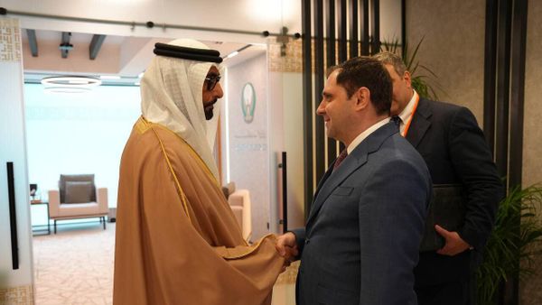 Министр обороны Армении Сурен Папикян встретился с госминистром обороны ОАЭ Мохаммадом Ахмадом аль Боварди (21 февраля 2023). Дубай - Sputnik Армения
