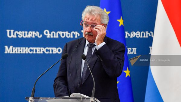 Совместная пресс-конференция глав МИД Армении и Люксембурга Арарата Мирзояна и Жана Ассельборна по итогам встречи (22 февраля 2023). Еревaн - Sputnik Армения