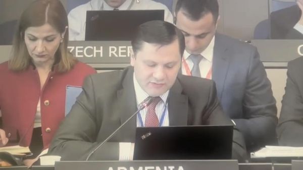 Выступление Армана Хачатряна о незаконном блокировании Азербайджаном Лачинского коридора на заседании Комитета министров Совета Европы (22 февраля 2023). - Sputnik Армения