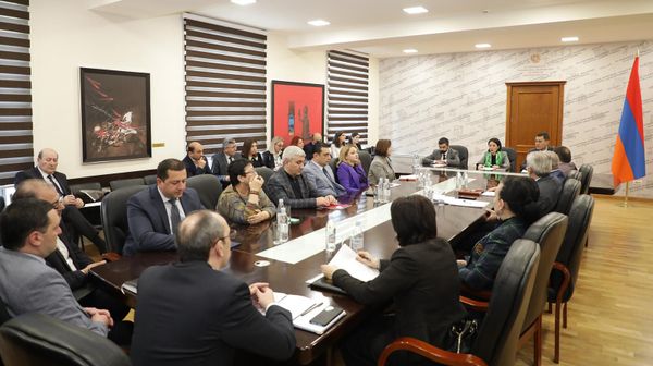 Ժաննա Անդրեասյանը հանդիպել է ՀՀ պետական բուհերի ռեկտորների հետ - Sputnik Արմենիա
