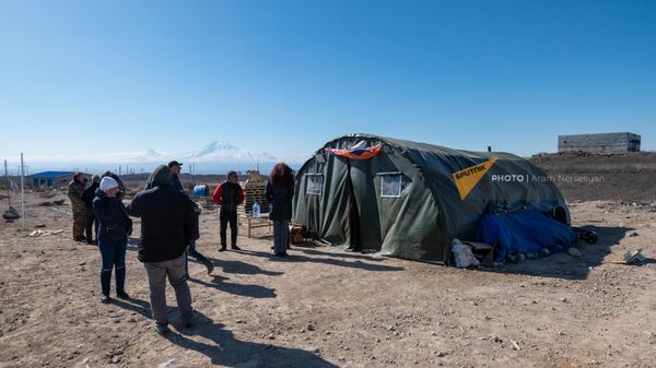 ՊՆ նախկին շենքի բնակիչները - Sputnik Արմենիա