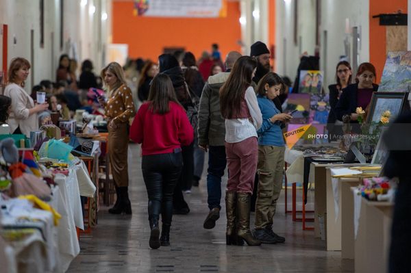 «Արցախը մեր սրտում» խորագրով բարեգործական ցուցահանդես-վաճառք - Sputnik Արմենիա