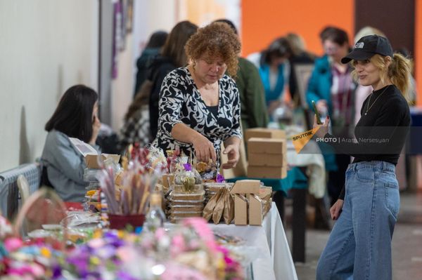 «Արցախը մեր սրտում» խորագրով բարեգործական ցուցահանդես-վաճառք - Sputnik Արմենիա