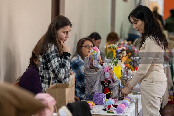 «Արցախը մեր սրտում» խորագրով բարեգործական ցուցահանդես-վաճառք - Sputnik Արմենիա