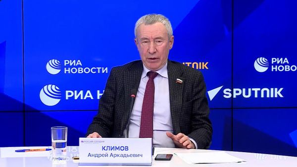 Пытаются подкинуть дровишек в костер – Климов о наблюдателях ЕС в Армении - Sputnik Армения