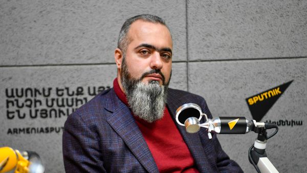 Иранист Арут Артин Аракелян в гостях радио Sputnik - Sputnik Армения