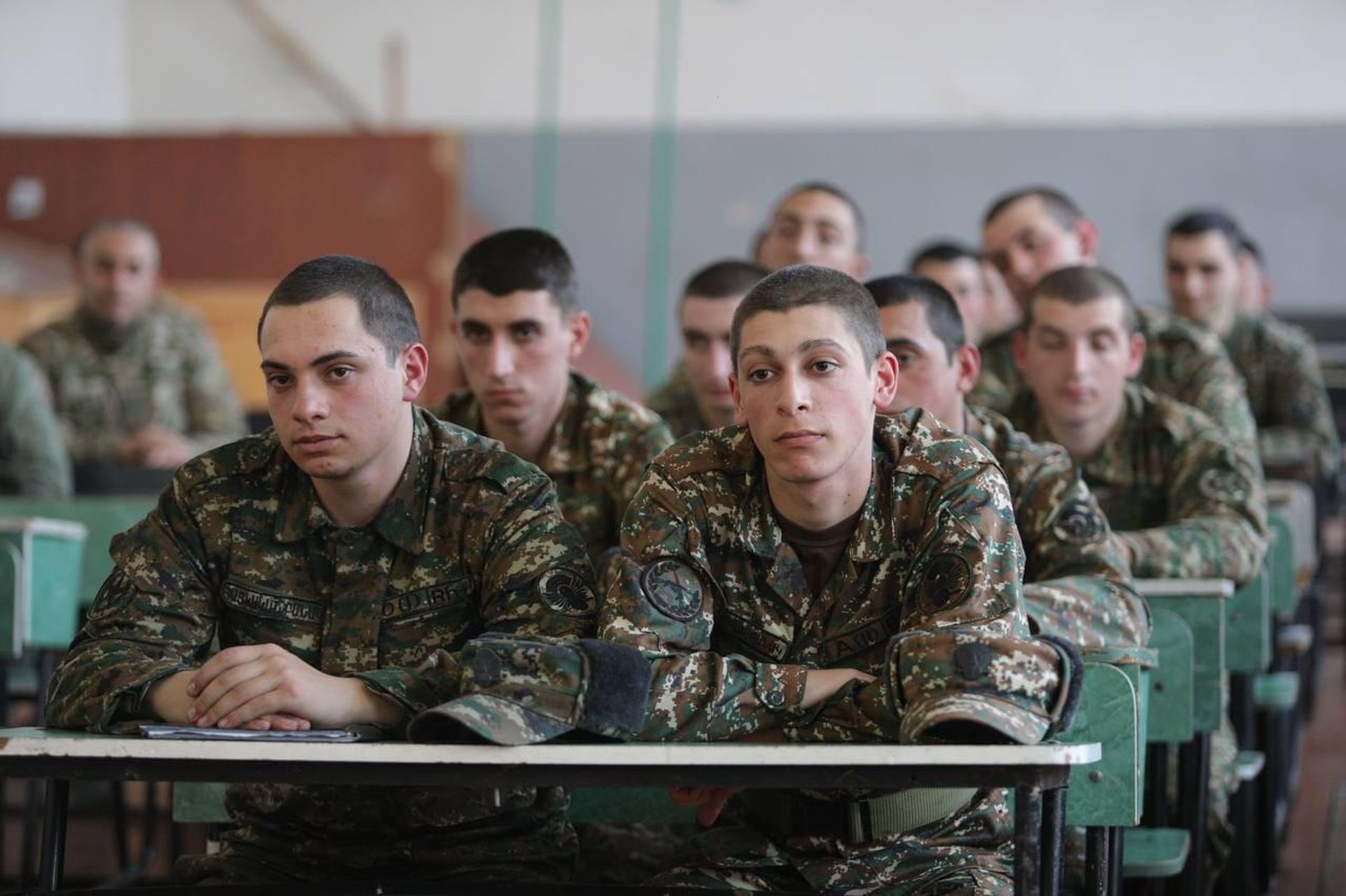 Министр обороны Сурен Папикян встретился с командирами подразделений, взводов, отрядов в ходе визита в одну из воинских частей страны (1 марта 2023). Армения - Sputnik Արմենիա, 1920, 01.03.2023