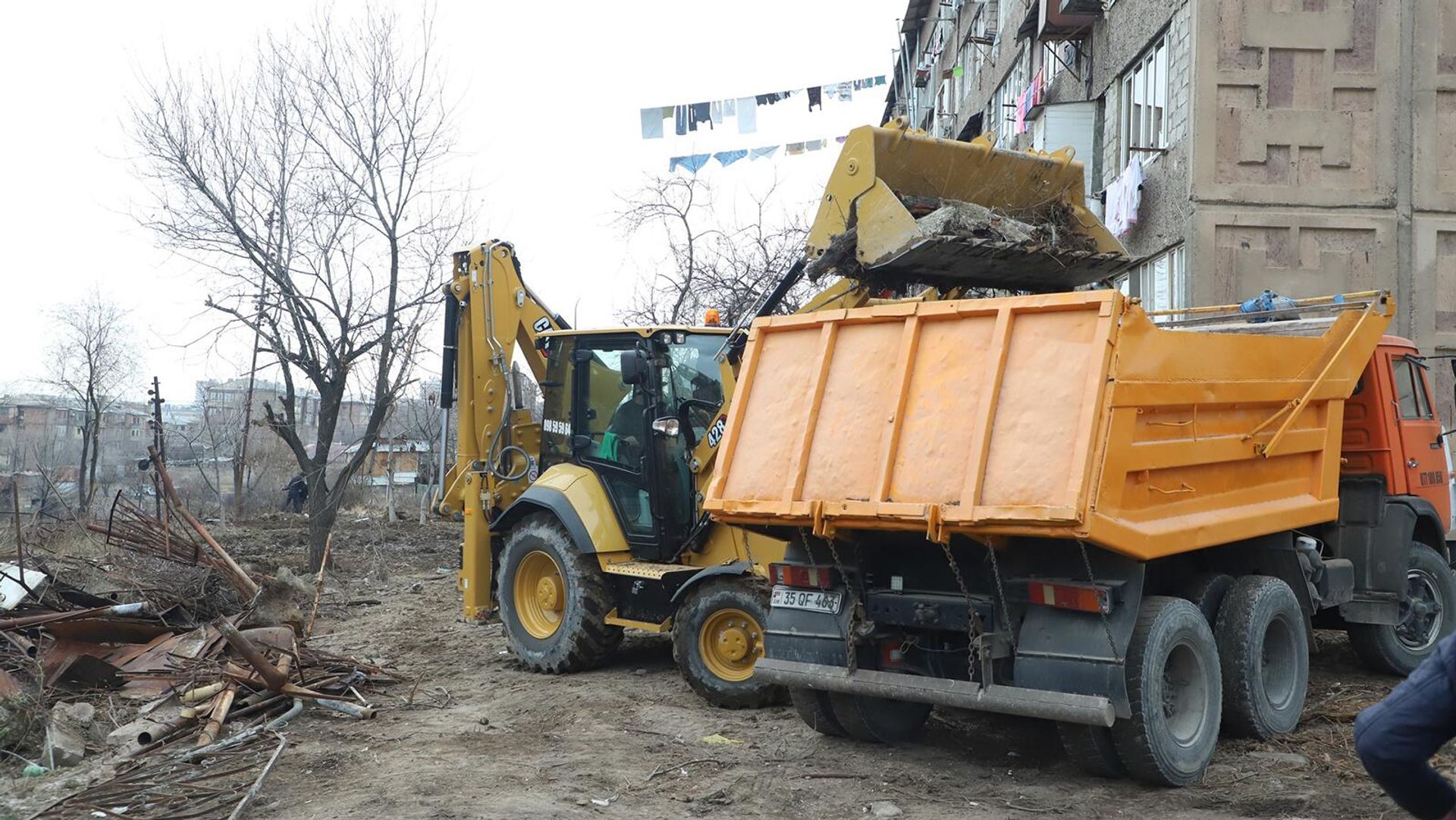 Նոր Նորքի բակերում իրականացվում են զավթած տարածքների ազատման աշխատանքներ - Sputnik Արմենիա, 1920, 03.03.2023