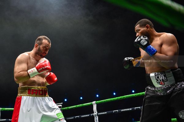 Поединок за титул интерконтинентального чемпиона мира по версии WBA в весовой категории больше 90,7кг между боксерами Майком Балогуном (США) и Муратом Гассиевым (Россия) в спортивно-концертном комплексе им.К.Демирчяна (4 марта 2023). Еревaн - Sputnik Армения